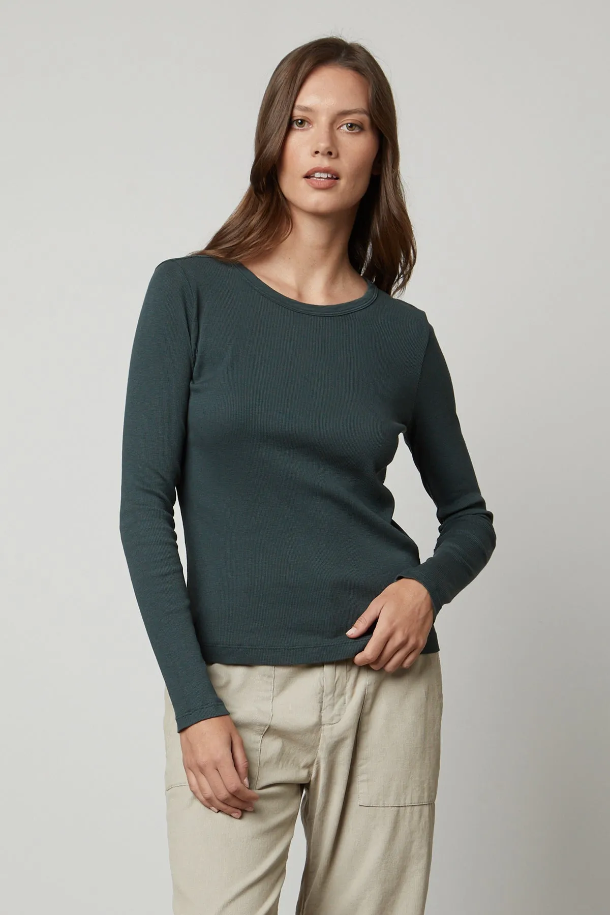 BAYLER RIBBED SCOOP NECK TEE