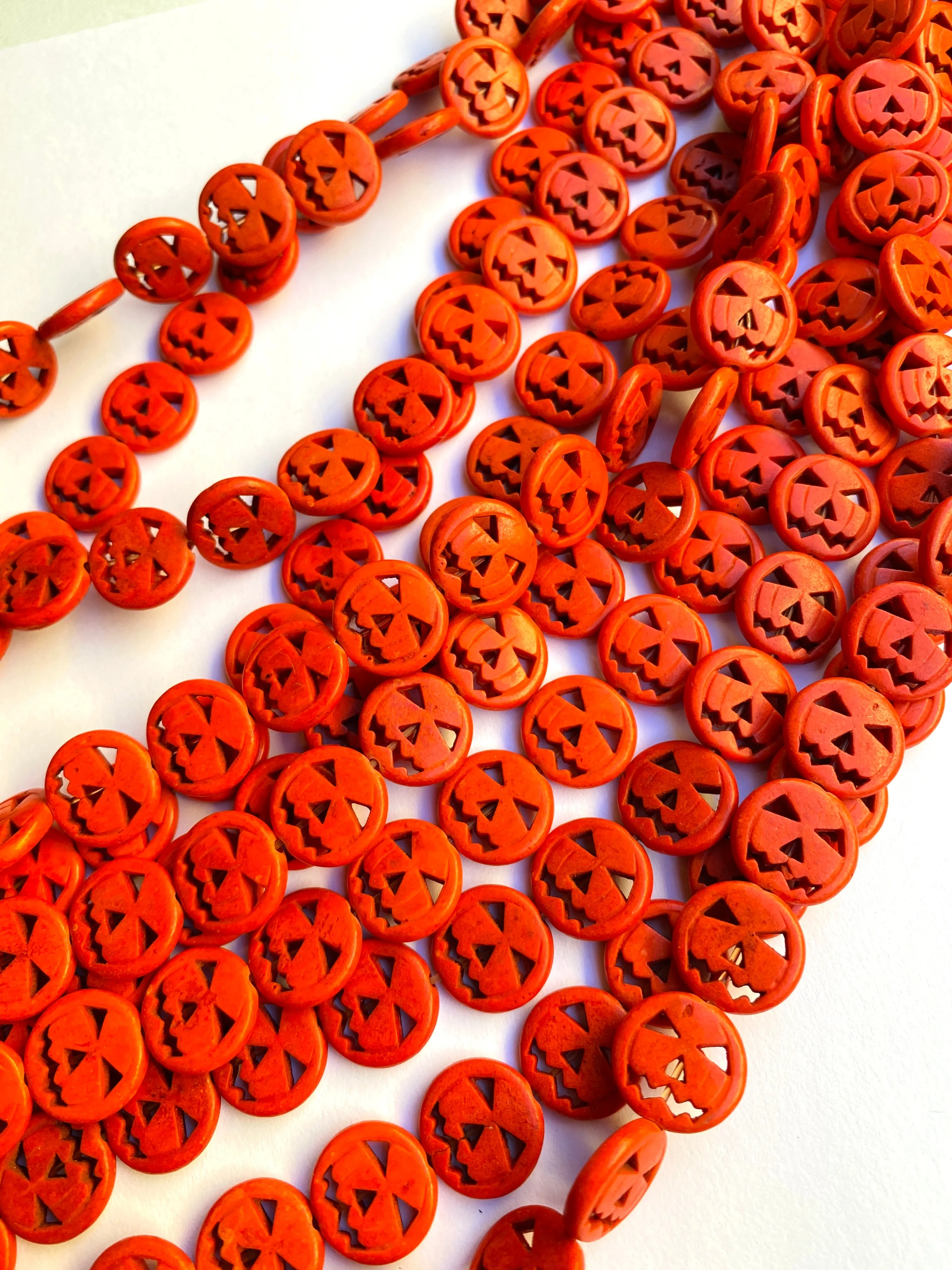 Carved Magnesite Pumpkin Strands 15mm