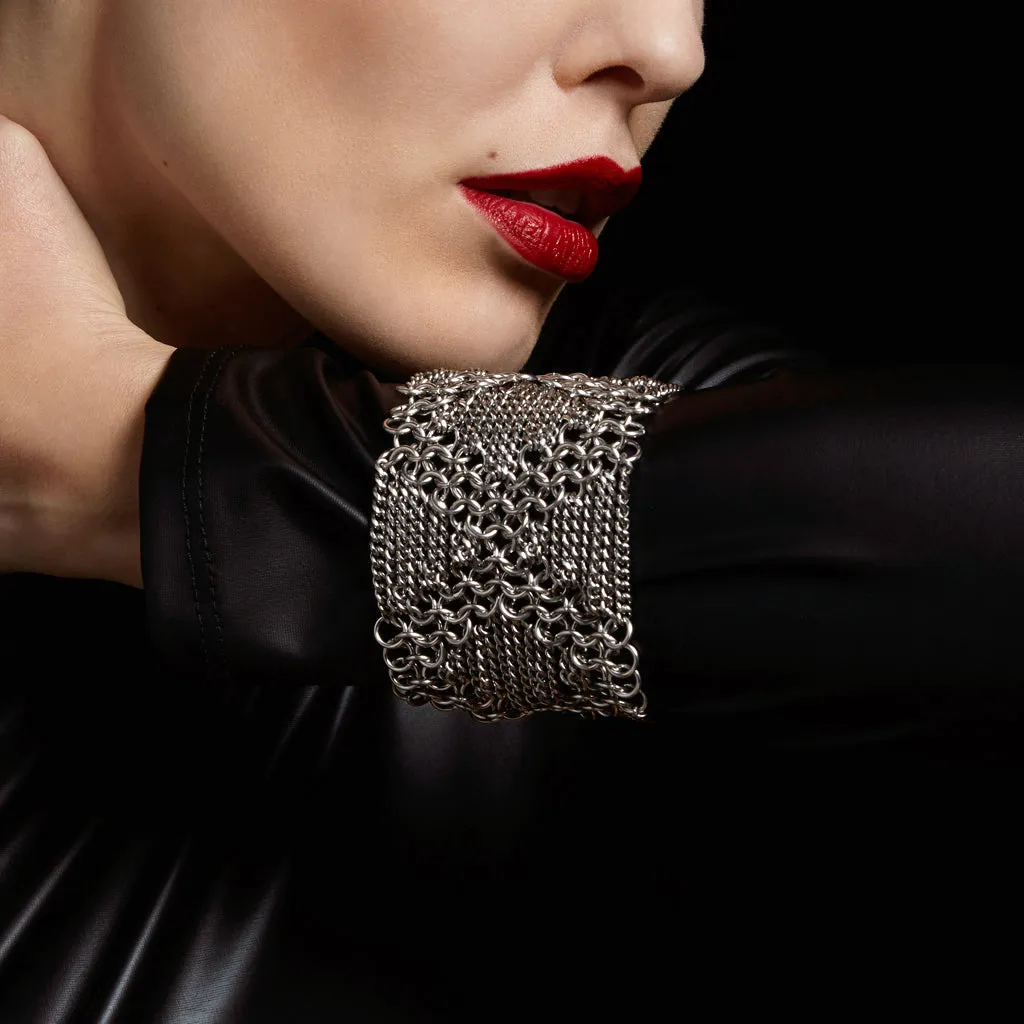 METAL Criss-Cross Cuff Bracelet