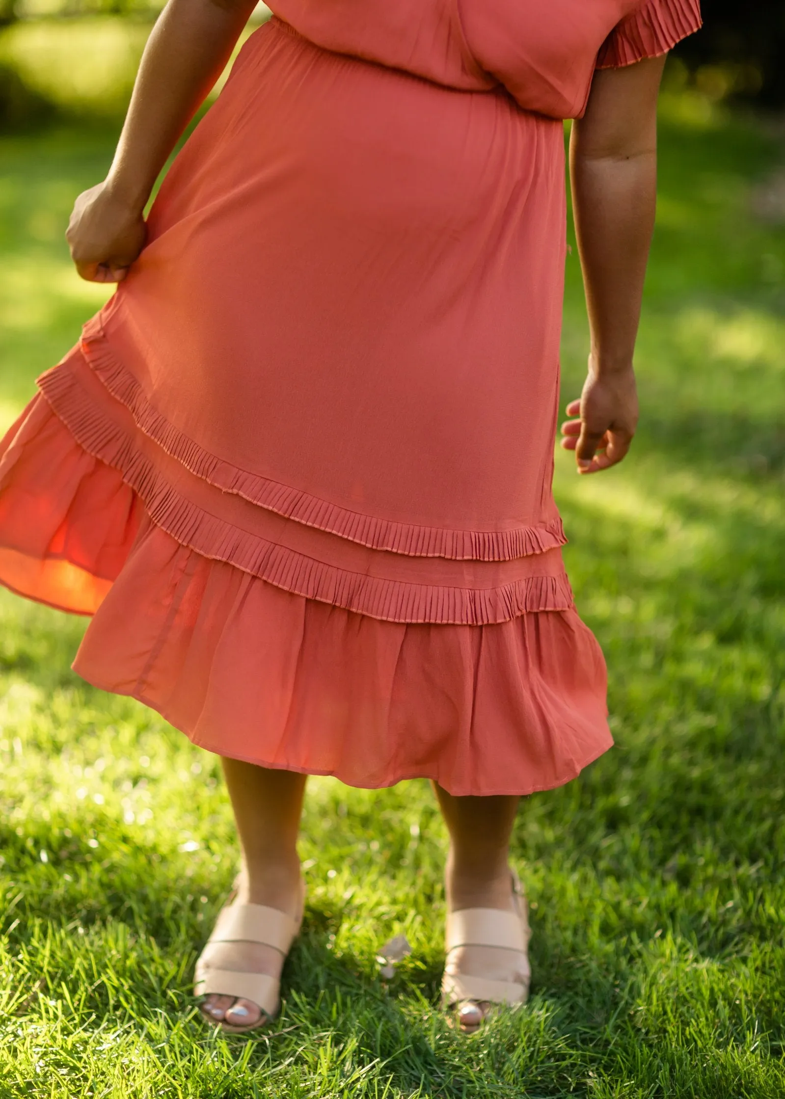 REDIRECT Rust Tiered Pleated Ruffle Midi Dress