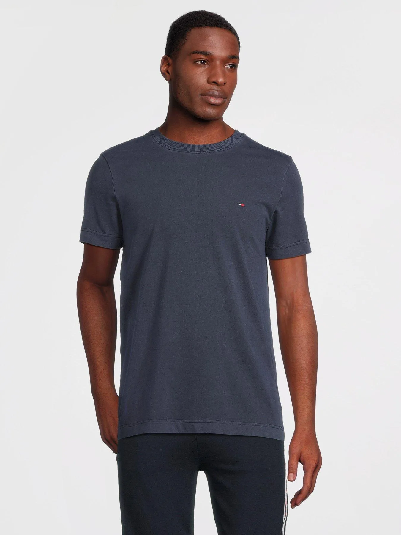 Tommy Hilfiger Garment Dye Chest Flag T-Shirt - Navy